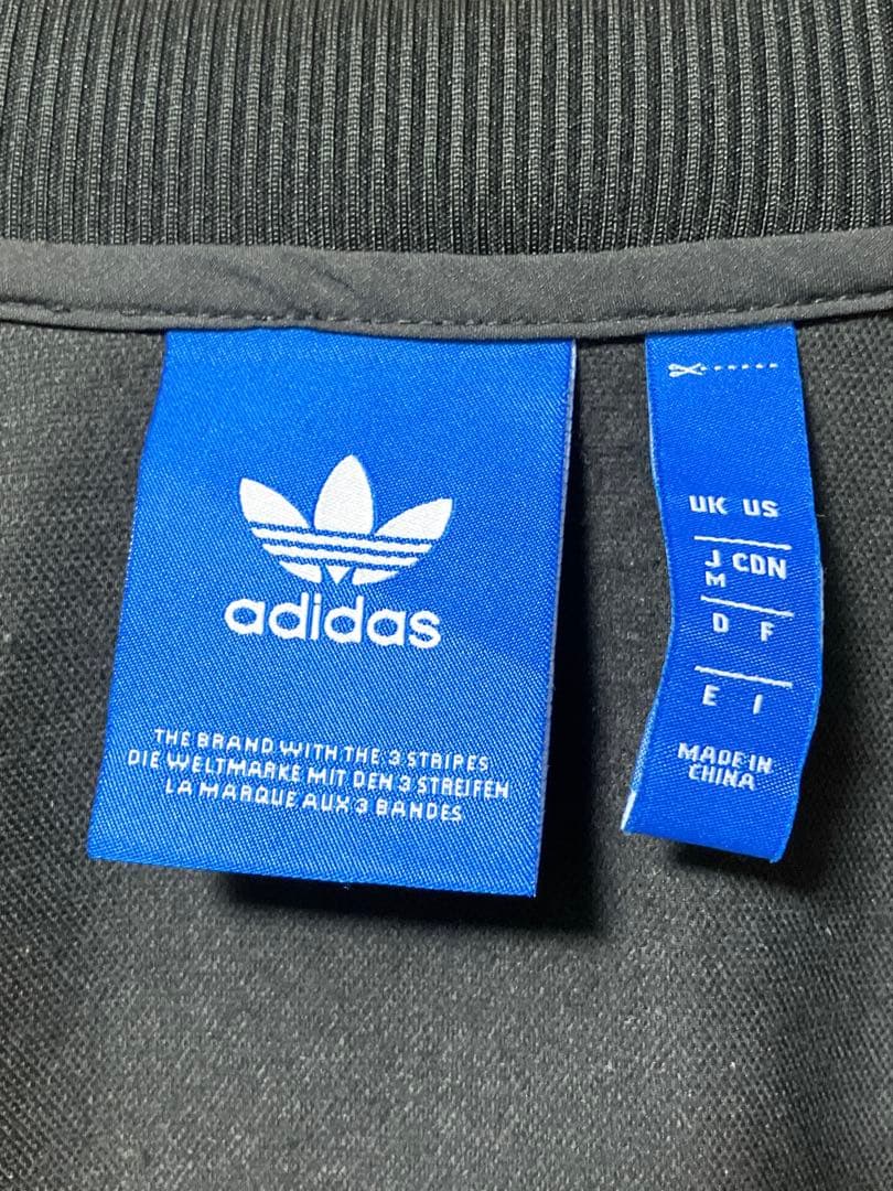 美品 アディダス adidas トラックトップ 刺繍ロゴ スリーライン M