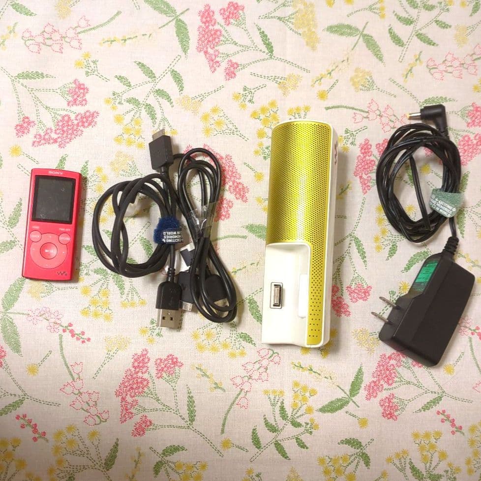 SONY　WALKMAN スピーカー付属