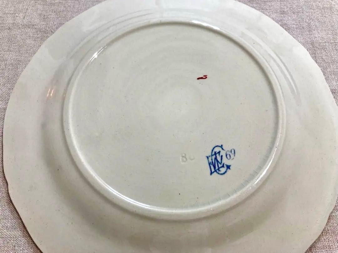 GIENジアン　花柄装飾の陶磁器皿 2枚セット　フランスアンティーク