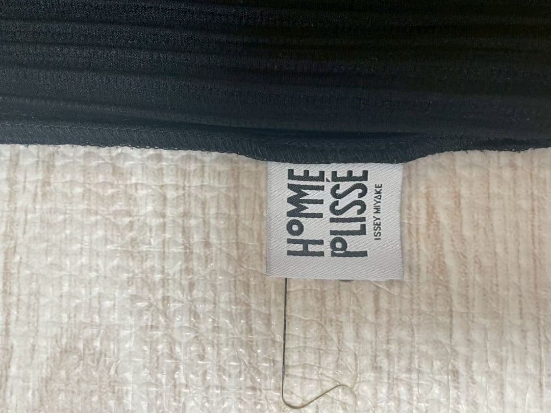 ISSEY MIYAKE　黒ポロシャツ