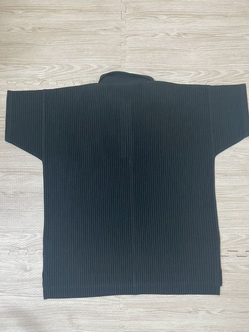 ISSEY MIYAKE　黒ポロシャツ