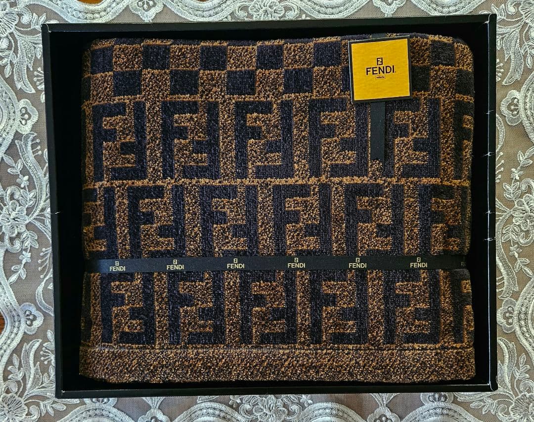 Banbi FENDI フェンディ ズッカ柄 バスタオル 新品