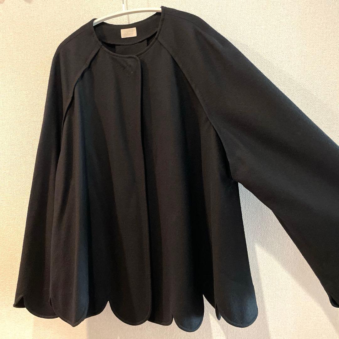 シーニュ cygne スカラップケープ　Sophie ブラック