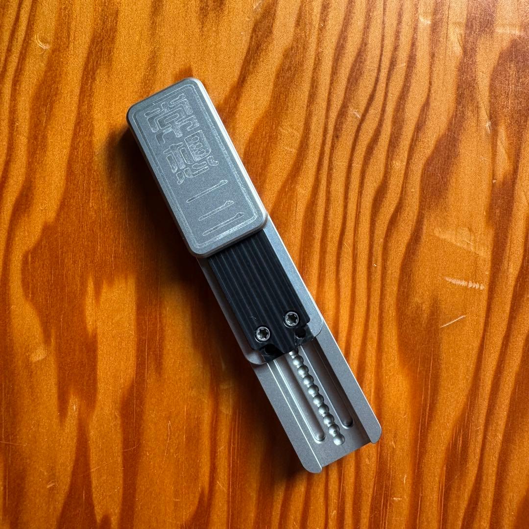 YOLO STUDIO The Huang Cai スライダー　EDC