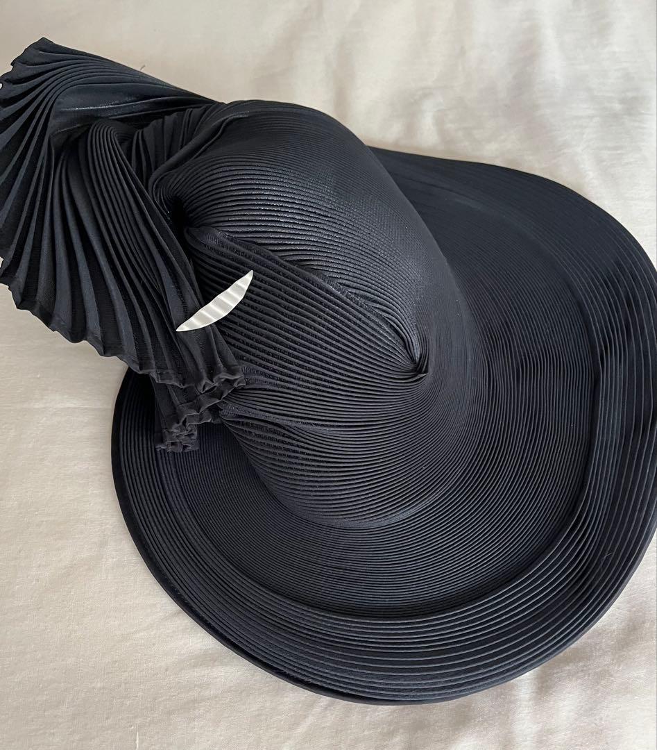 （NZ101）イッセイミヤケ　プリーツデザイン ハット