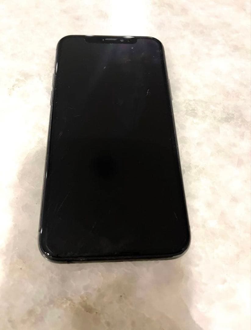 K*n様 Apple iPhone 11 Pro スペースグレー　64GB