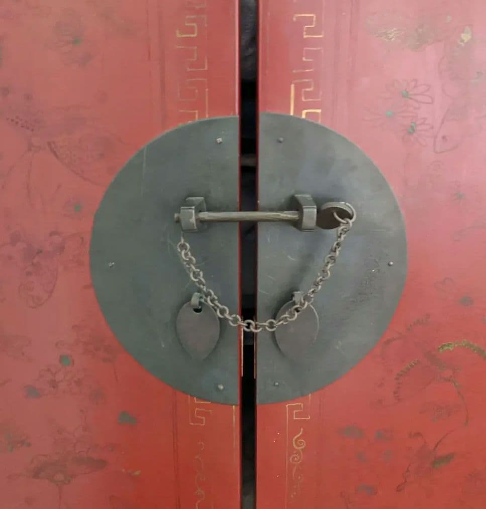 ✨シンガポール家具　存在感のある素敵な…キャビネット　落ち着いた朱赤色✨