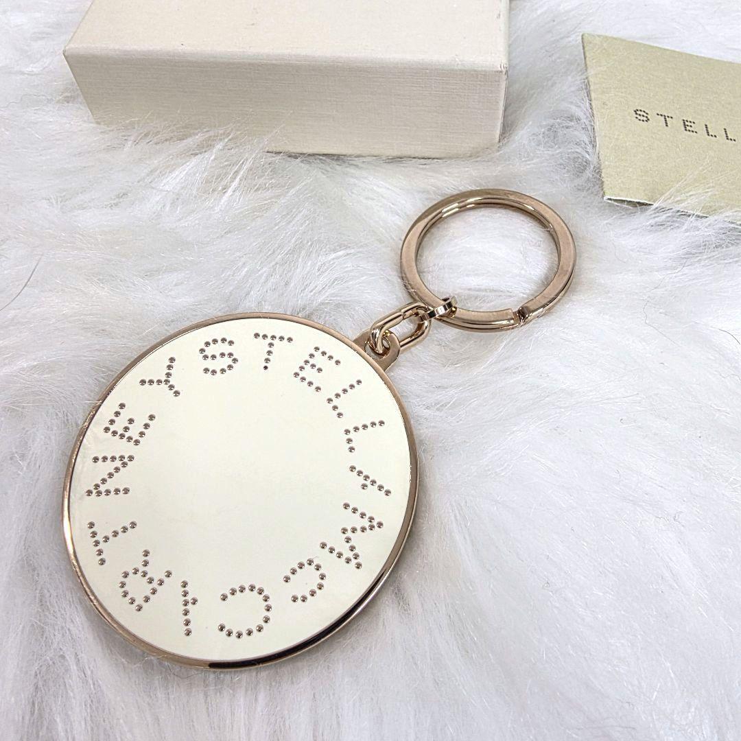 ステラマッカートニー　バック　チャーム　ホワイト　ロゴ　キー リング　鏡　アクセ