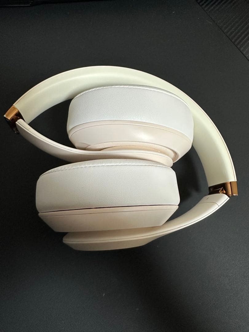 ヘッドホン Beats Studio3 Wireless Special Edition