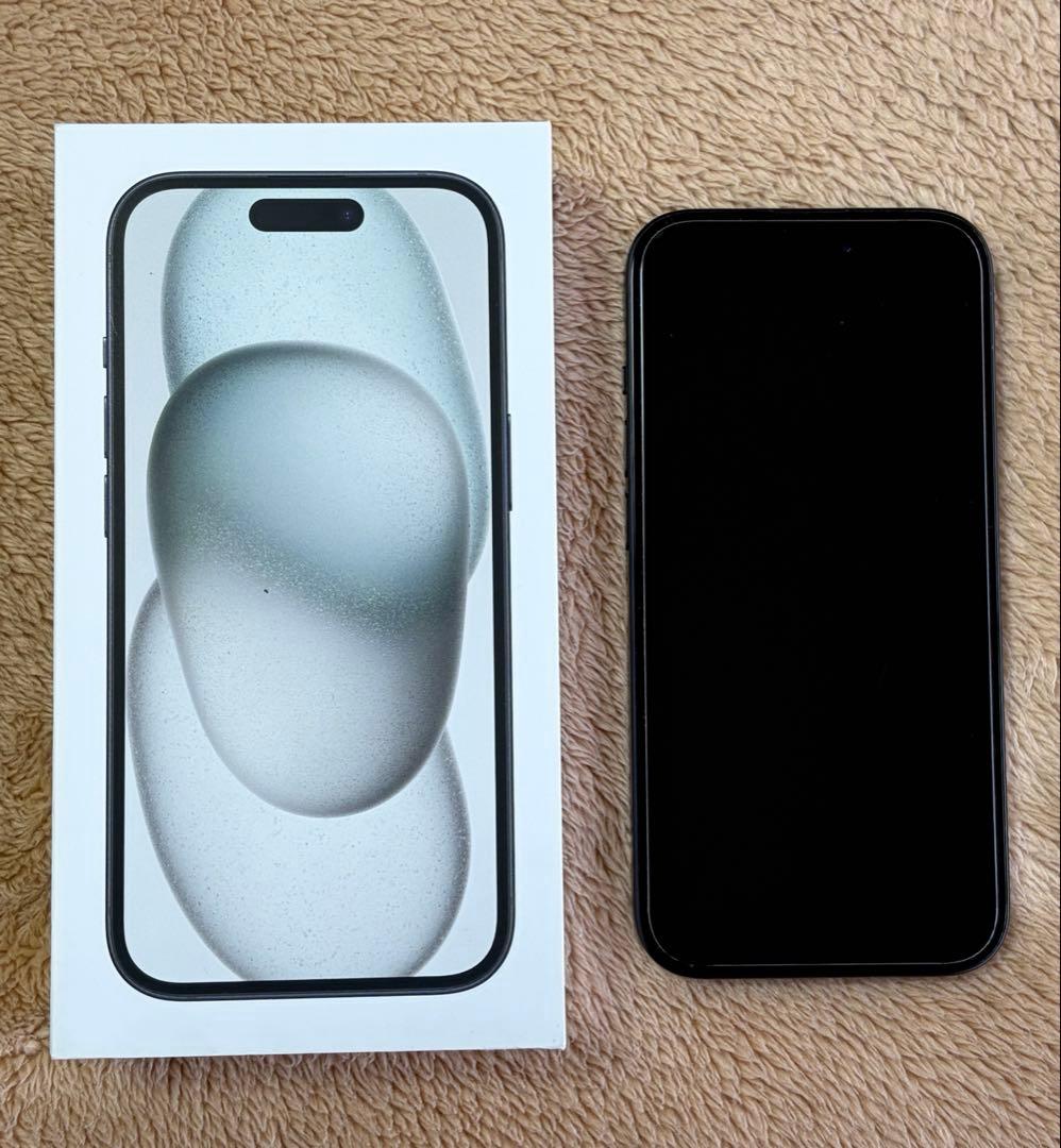 iPhone 15 ブラック 256 GB 中古品