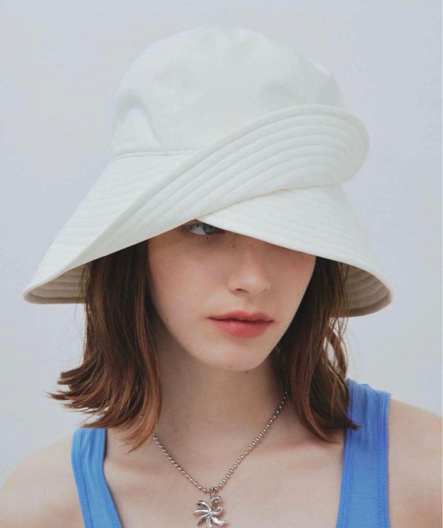 iris47 petal hat ブラック　美品