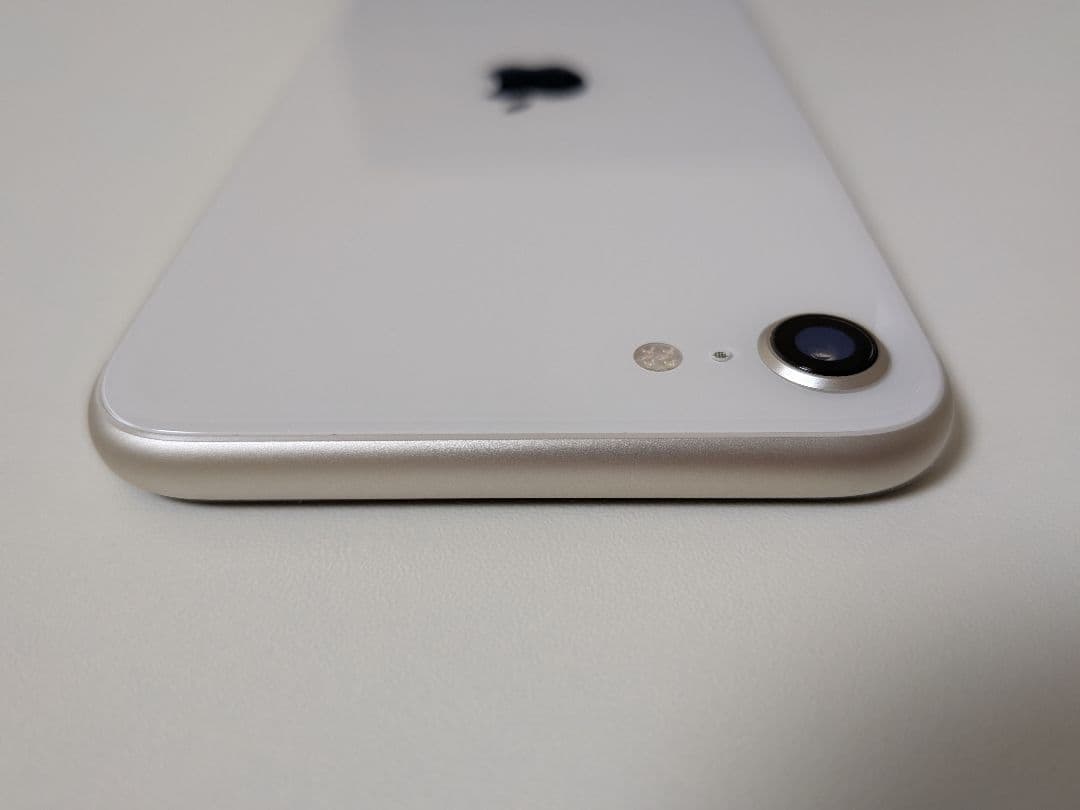 ラ*ル様 Apple iPhone SE3 64GB SIMフリー 本体