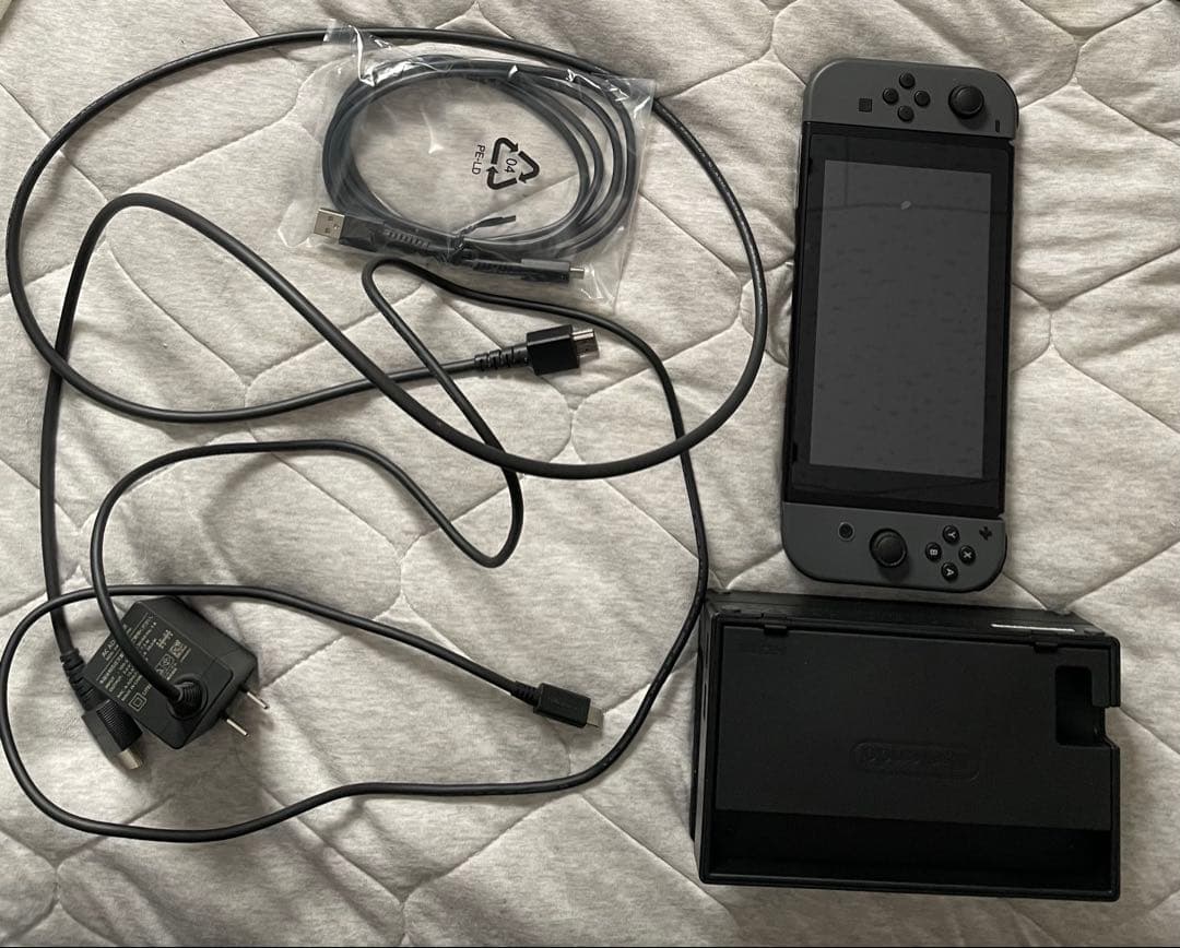 Switch(前モデル)本体+ケース