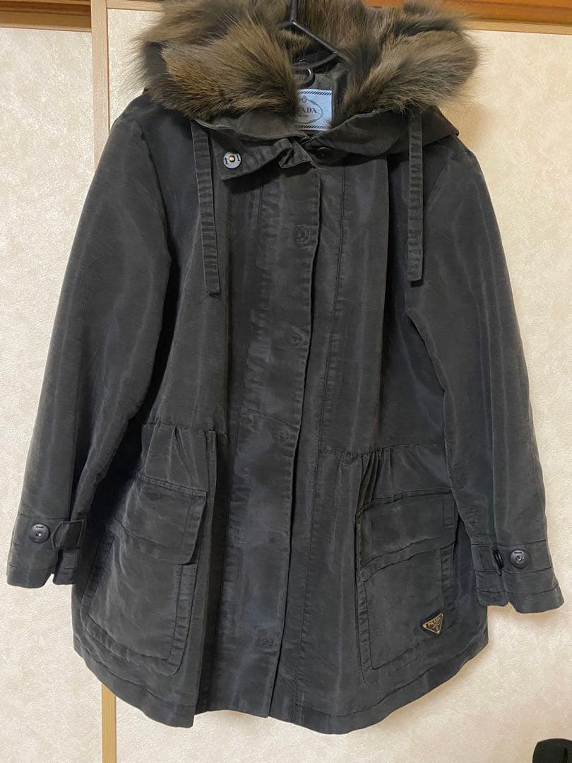 PRADA フード付きコート ファー　ポンチョ