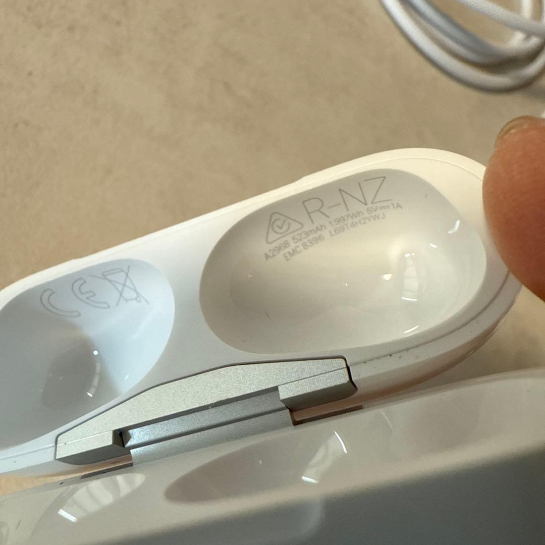 AirPods Pro(第2世代) 充電ケース付き EMC8396