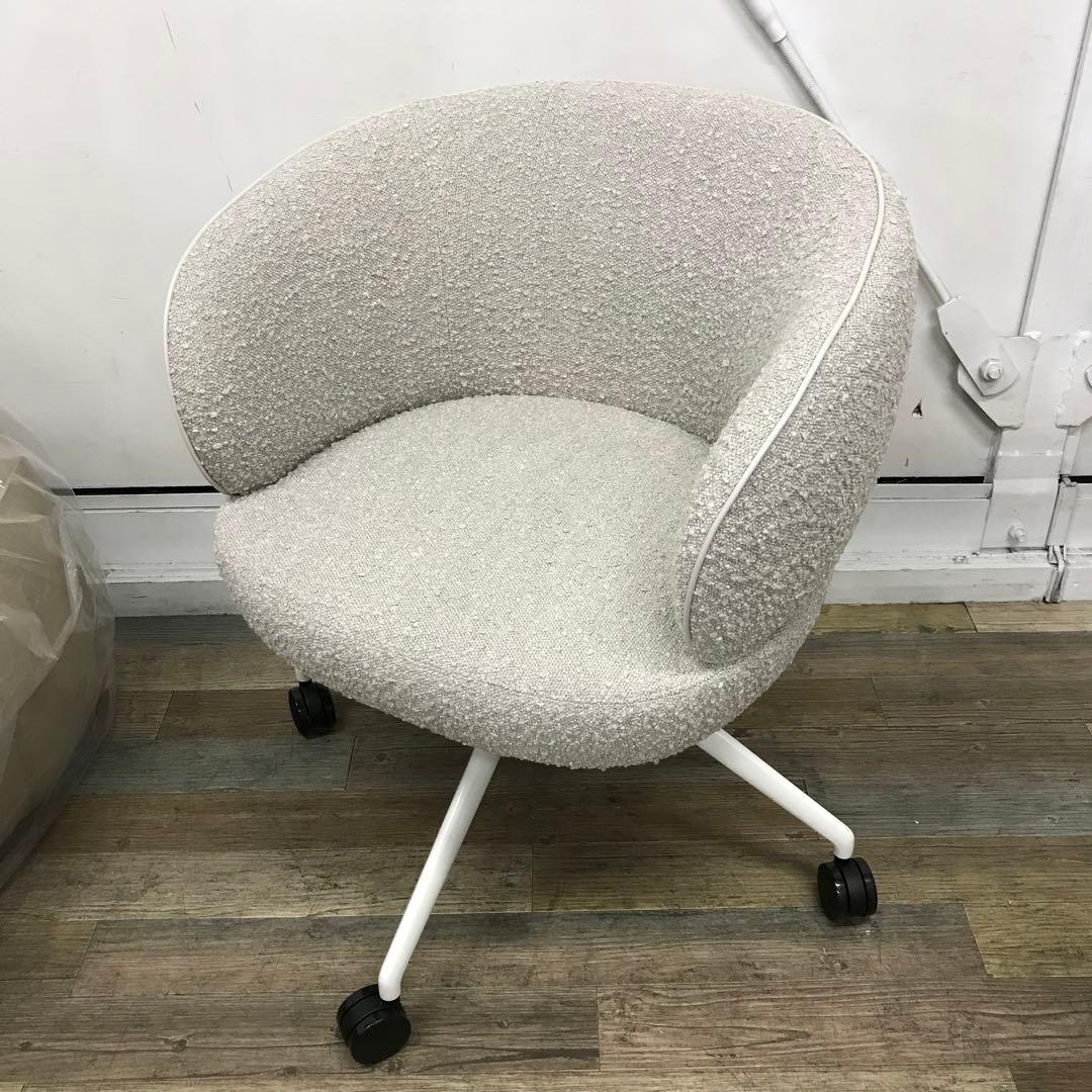 【展示品2025年製】オカムラ　エミーノ　4本脚　キャスター付き