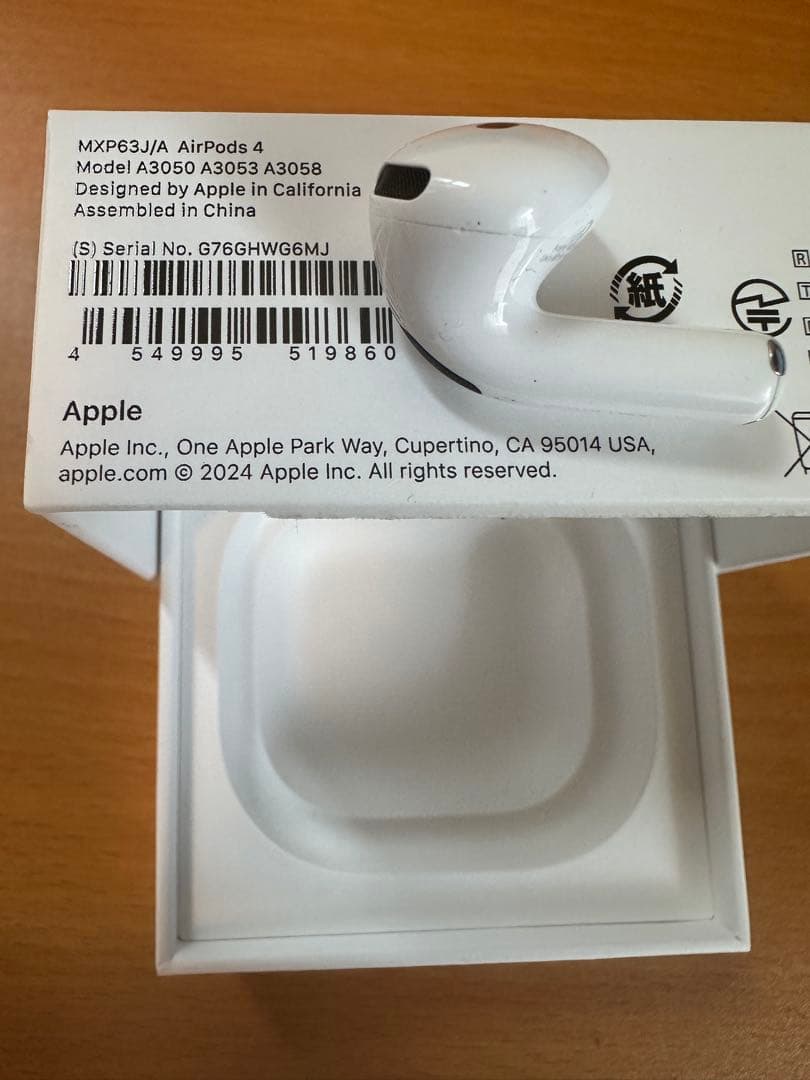 Apple AirPods 4 左耳