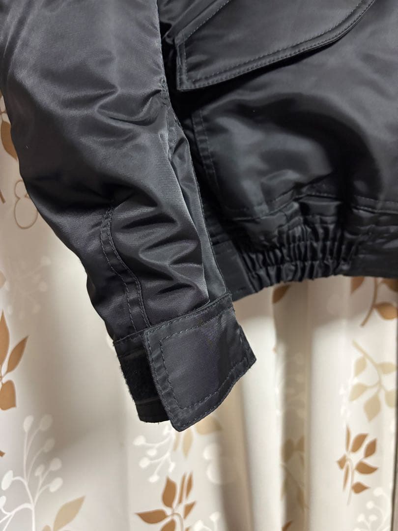 ✨新品未使用品✨YELLOWCORN ブラックジャケット　秋　冬　刺繍ロゴ　M