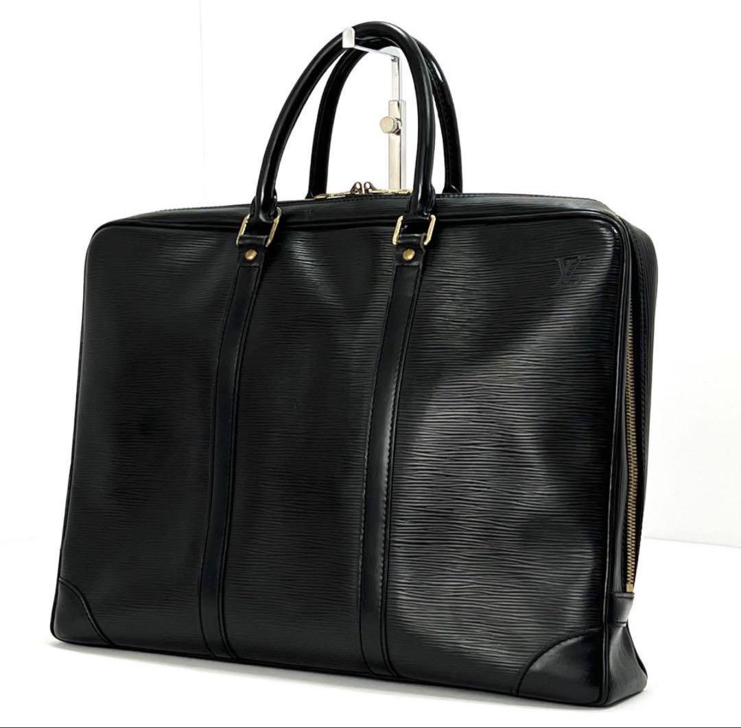 ルイヴィトン　エピ　ポルト　ドキュマン　ヴォワヤージュ　ビジネスバッグ　ノワール