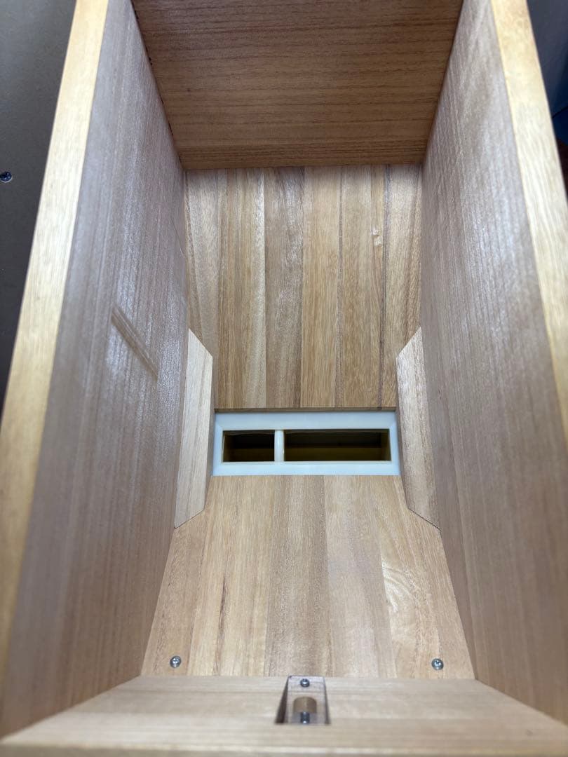 桐の米びつ10kg用　桐子モダン　ほぼ未使用　G