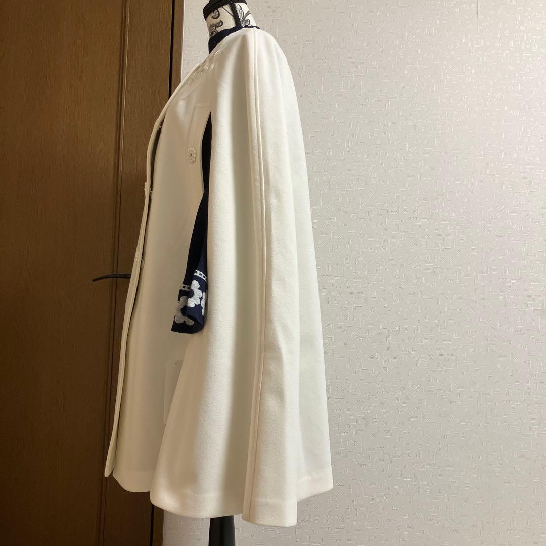 スーパービューティー☆44☆新品タグ付き　スパンコール刺繍のポンチョコート