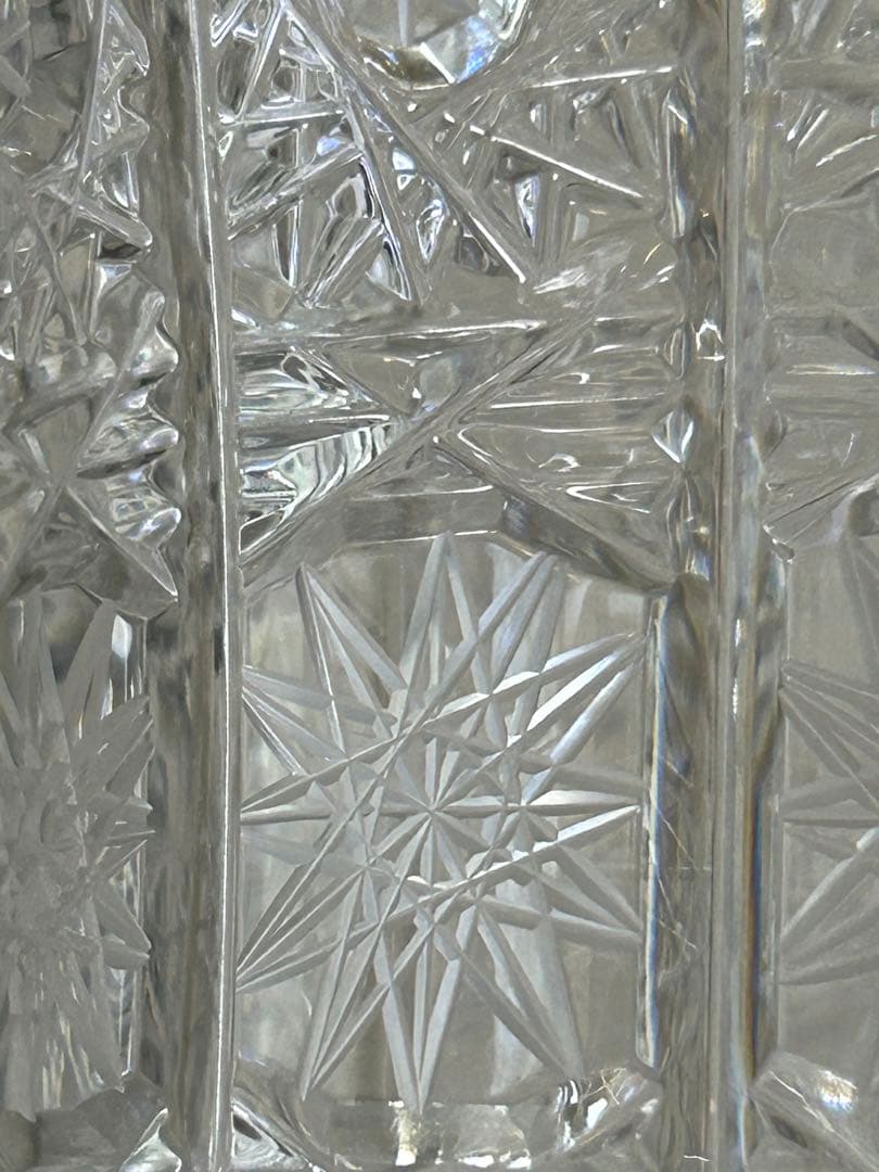 ボヘミアンクリスタル. ハンドカット 花瓶24%Pb0チェコ製 箱 説明書付き