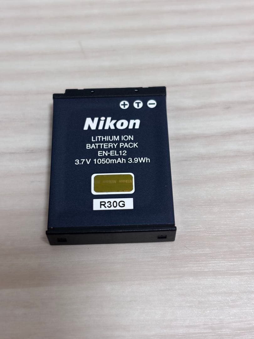 デジタルカメラ Nikon Coolpix P330