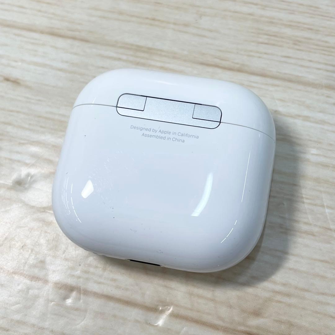 AirPods（第4世代）アクティブノイズキャンセリング搭載 mxp93j/a