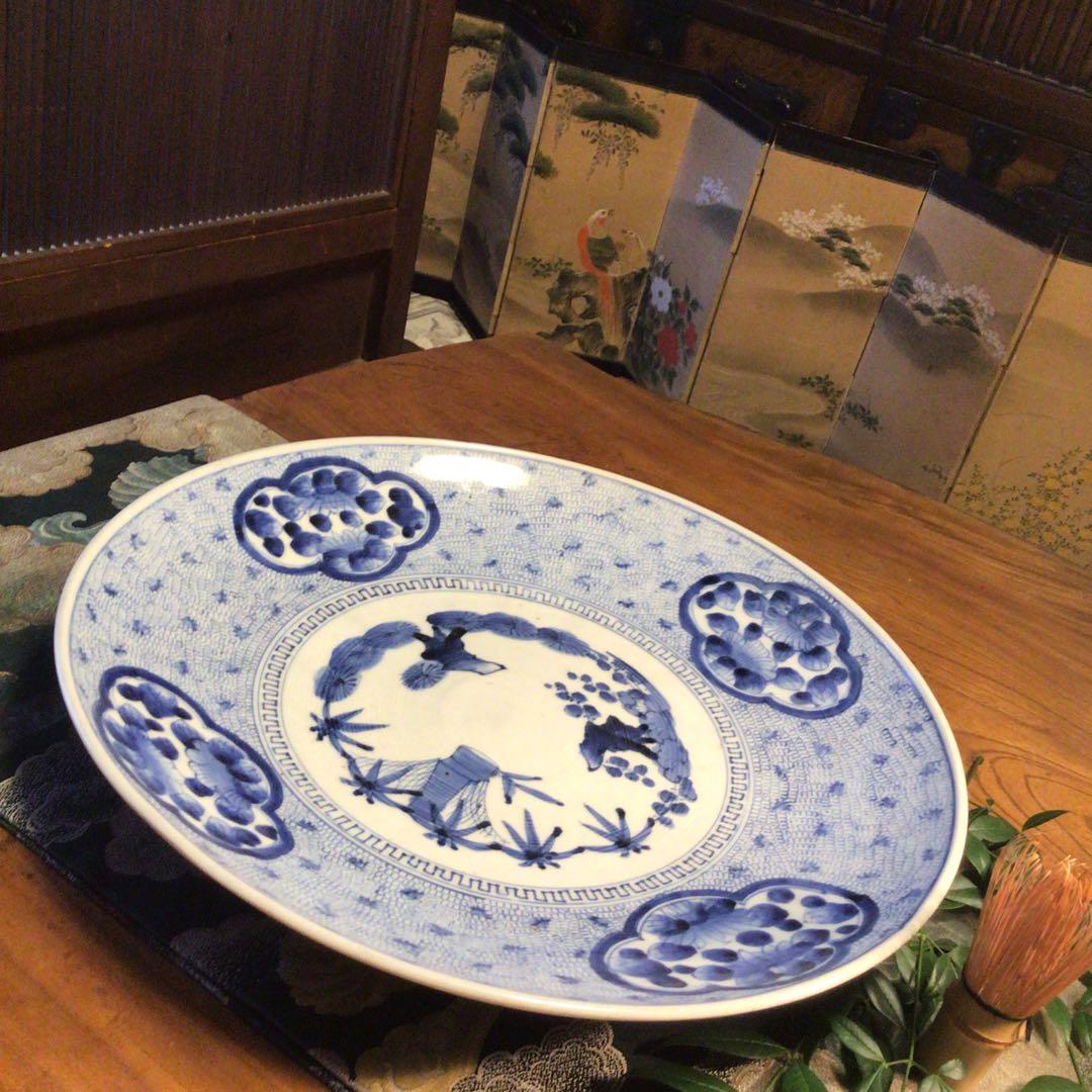 A864 古伊万里　染付　微塵唐草　窓絵牡丹に菊　大皿　（1尺3寸）1枚