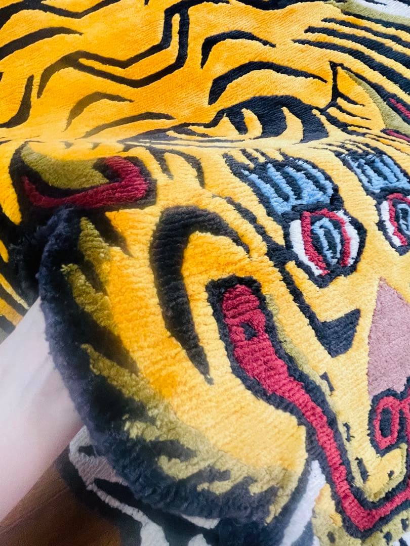 【SALE】高級シルク製 本革 チベタンタイガーラグ L146.5cm 希少