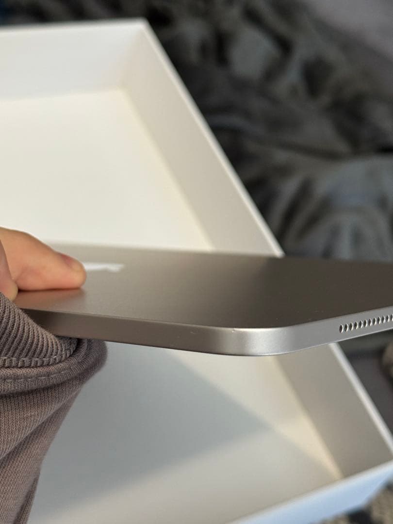 Apple iPad air 13インチ スターライト 128GB