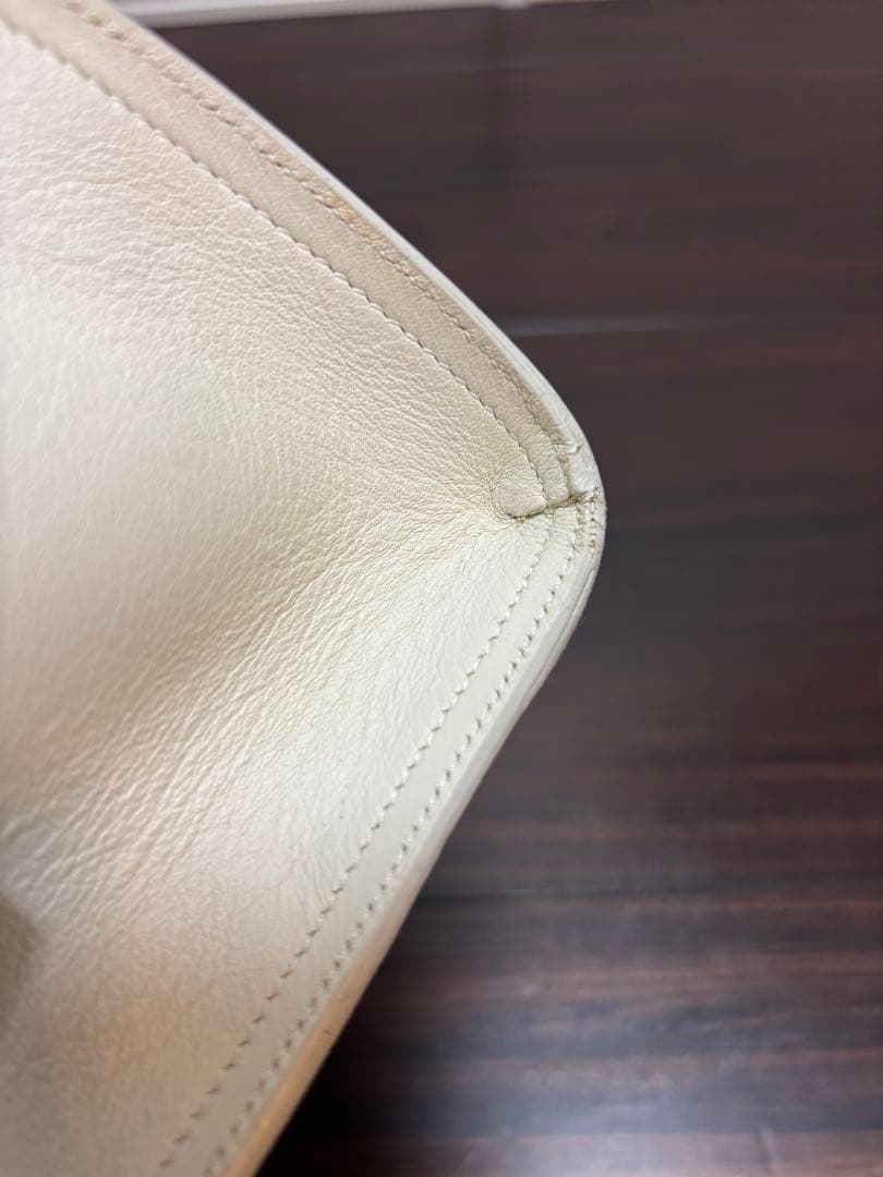 【YVES SAINT LAURENT】 クラシック Yライン カバス