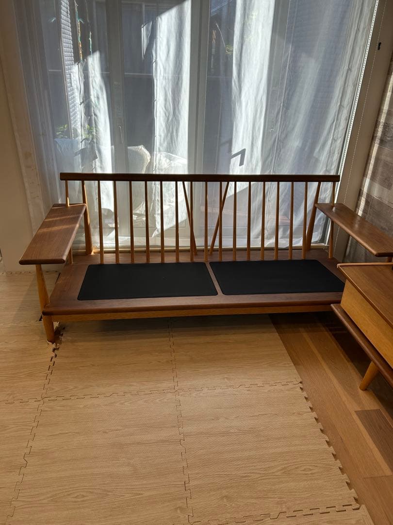 梱包発送頼める便　柏木工CIVIL　ソファ三人掛け　ヘッドクッション付き