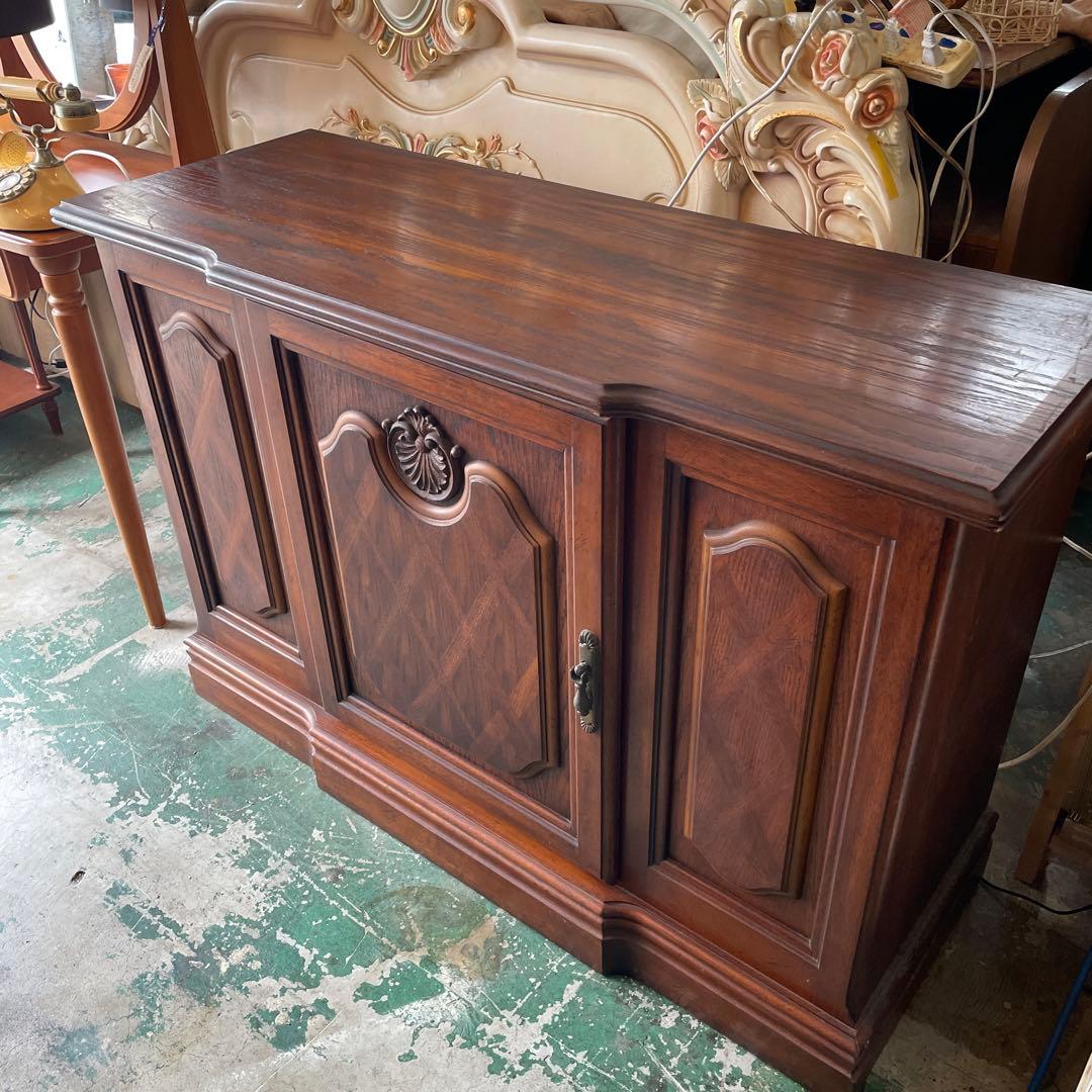 アメリカ・アンティーク素敵なキャビネット