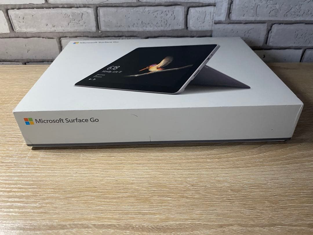 Microsoft Surface go 本体 ケース付き