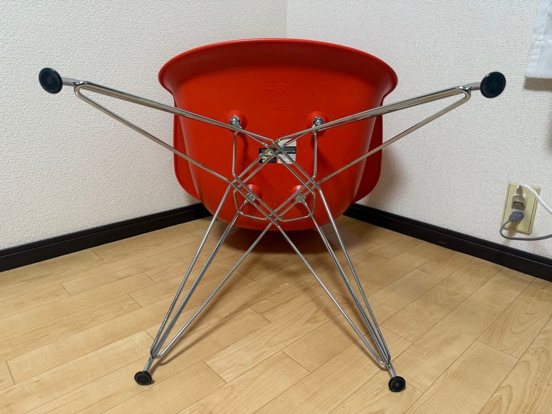 ハーマンミラー イームズ アームシェルチェア エッフェルベース レッドオレンジ