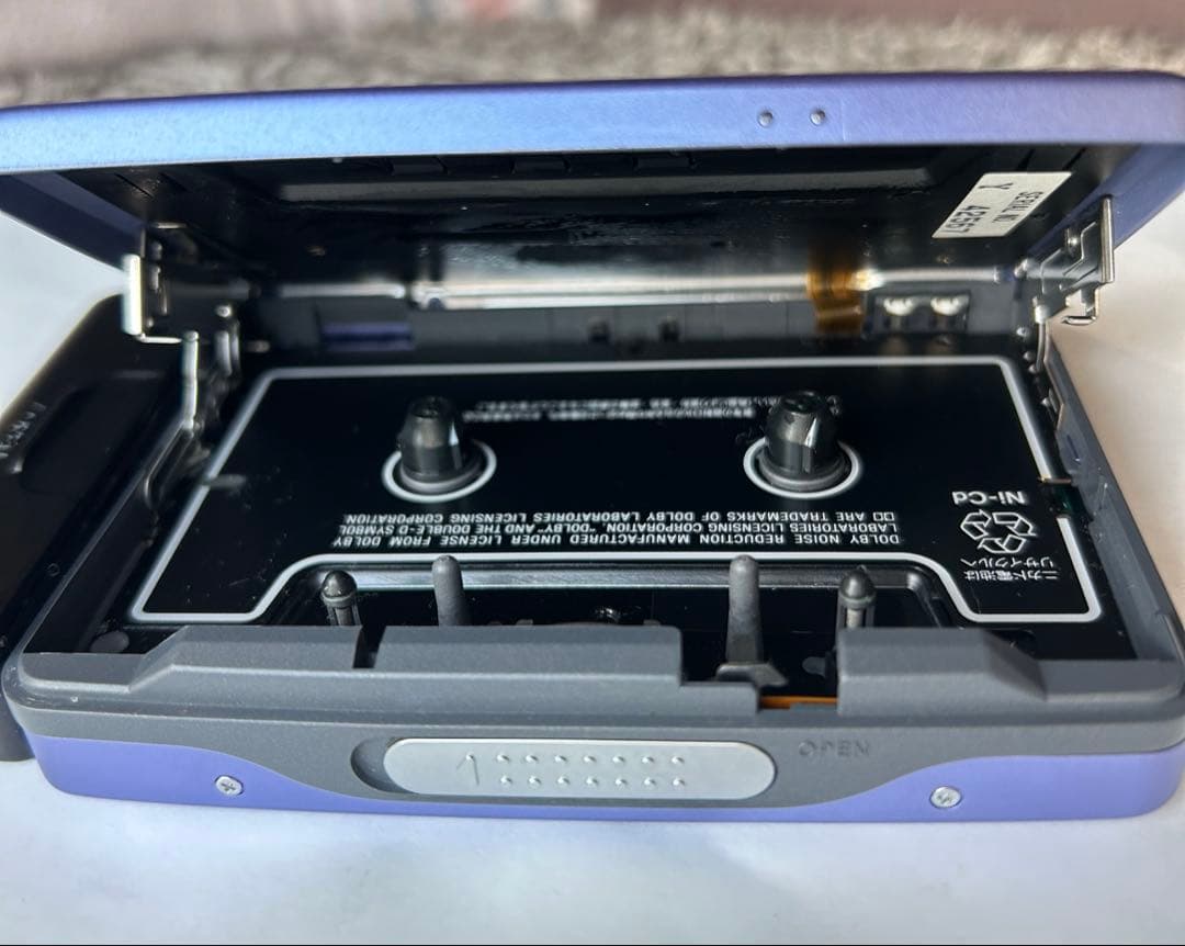 【美品】SONY カセットウォークマン WM-FX822