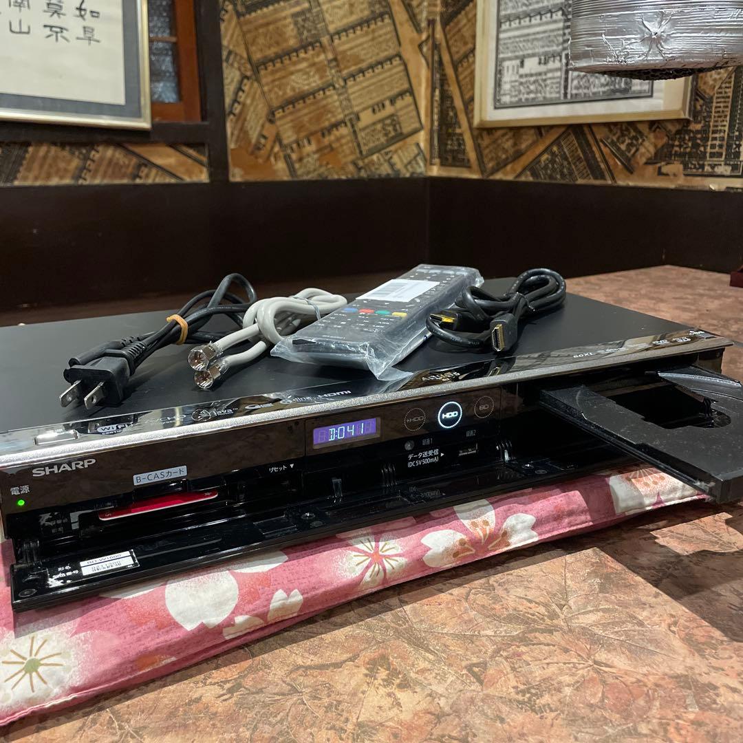 シャープBD−W1600 12倍2番組W録 1000GB 新品リモ等付フル装備！