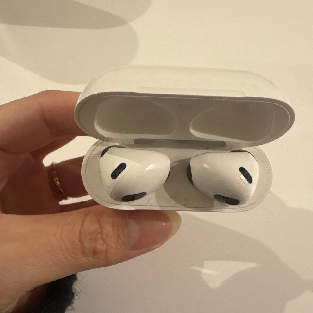 AirPods3本体 ホワイト 充電ケース付き