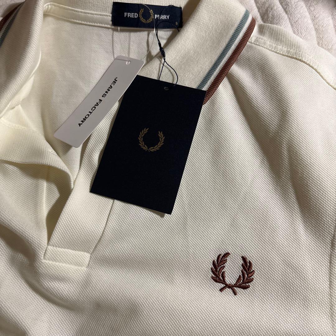 タグ付き フレッドペリー ワンポイントロゴ刺繍ポロシャツ S