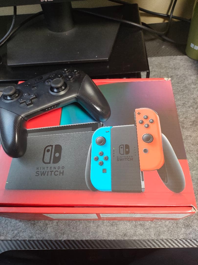 任天堂Switch　本体+コントローラ