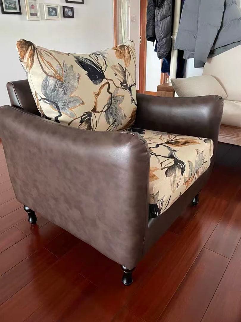 ソファ　1人用　高級感　花模様　硬め