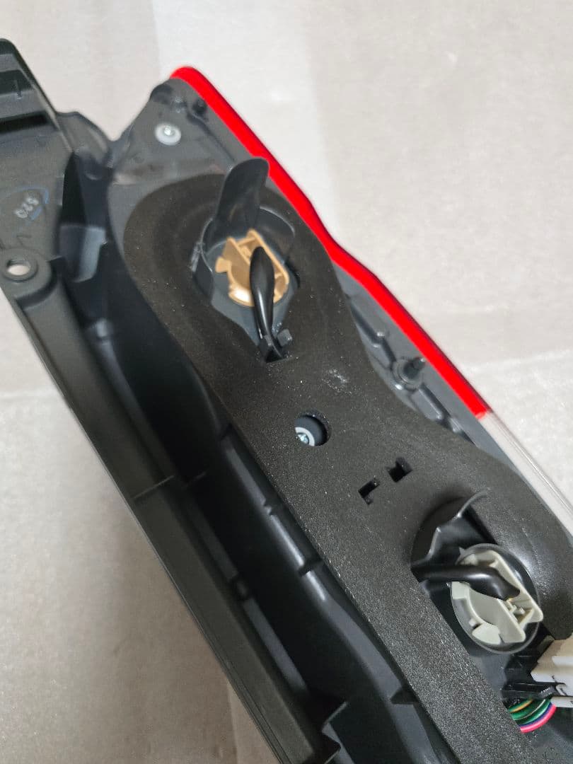 ハイエース 200系 テールライト トヨタ 純正 新車外し 左用 ¹³