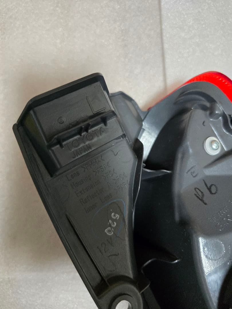 ハイエース 200系 テールライト トヨタ 純正 新車外し 左用 ¹³