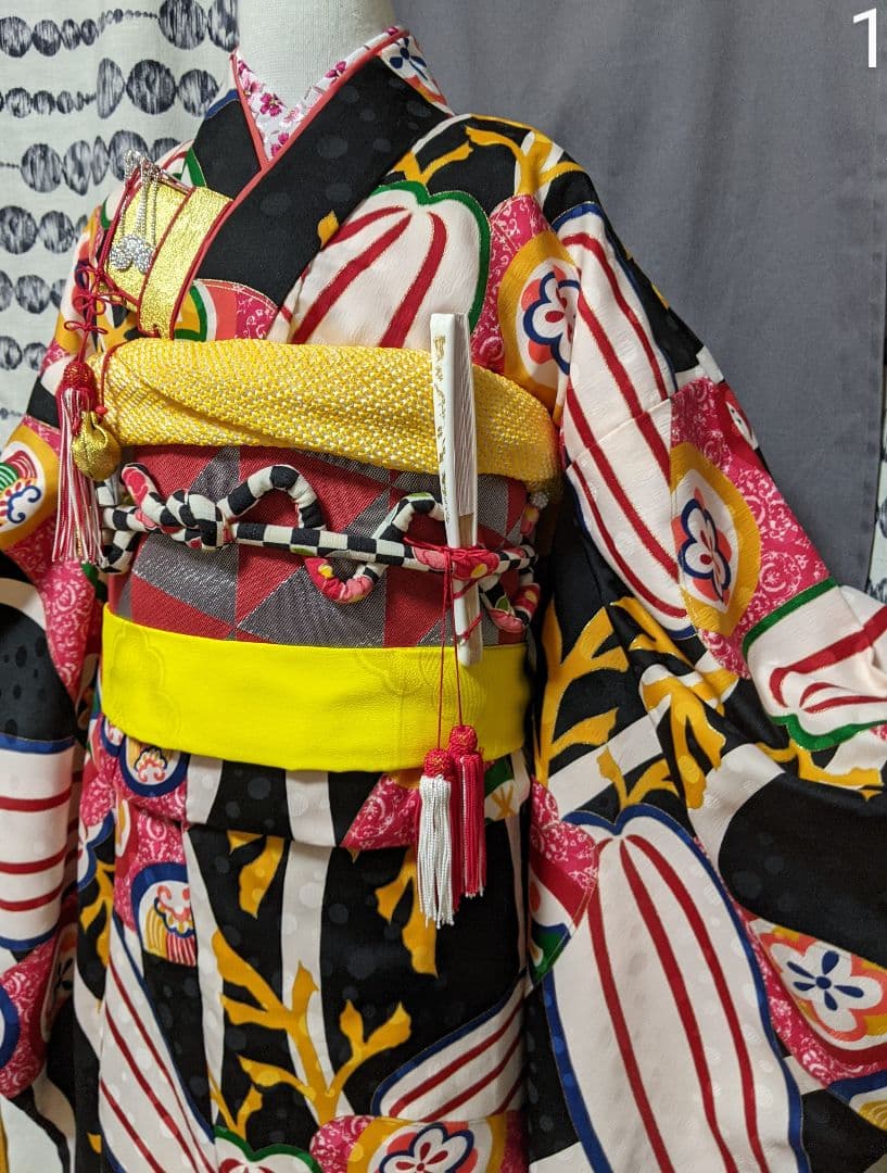 未使用美品七五三　モダンアンテナ着物のみの出品です★７歳