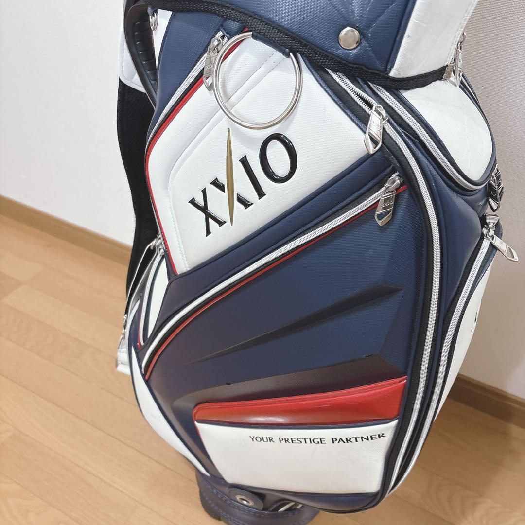 K434 XXIO ホワイトネイビー キャディバッグ