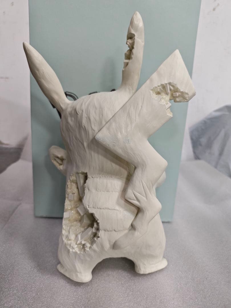 Daniel Arsham × Pokémonダニエルアーシャム ピカチュー　青