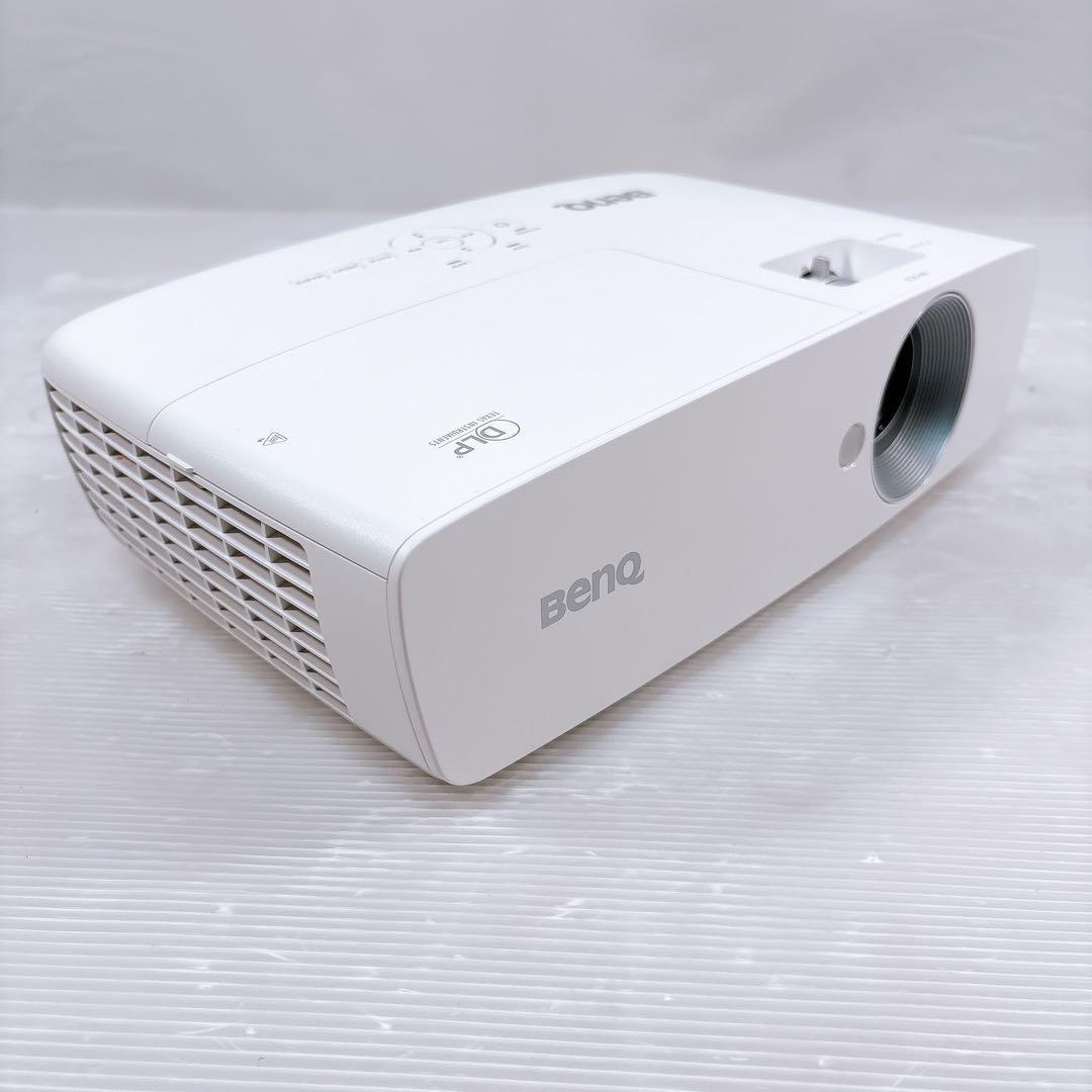 【極美品】BenQ ベンキュー HT1070 プロジェクター ホームシアター