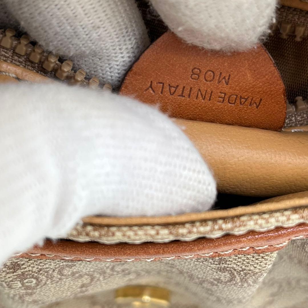 【美品】CELINE ショルダーバッグ 斜めがけ ホワイトマカダム柄 トリオンフ