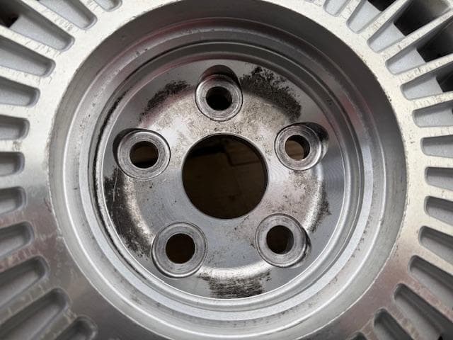 専用　希少!!トヨタ センチュリー 純正 キャップ付き 225/60R16